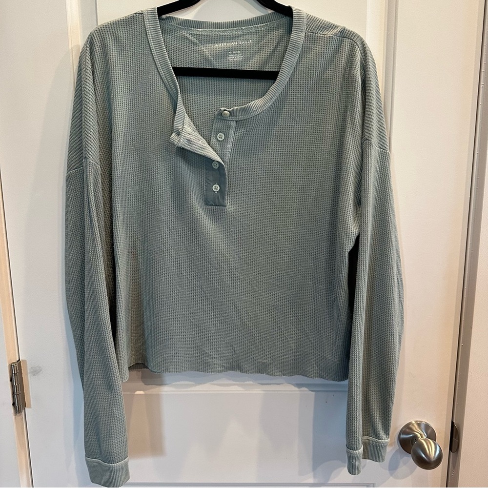 American Eagle Outfitters Green Long Sleeve Henley